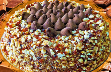 Tort de Ciocolată cu Praline și Trufe în 22 de Pași 1 Tort de Ciocolată cu Praline și Trufe în 22 de Pași<span class="rmp-archive-results-widget "><i class=" rmp-icon rmp-icon--ratings rmp-icon--star rmp-icon--full-highlight"></i><i class=" rmp-icon rmp-icon--ratings rmp-icon--star rmp-icon--full-highlight"></i><i class=" rmp-icon rmp-icon--ratings rmp-icon--star rmp-icon--full-highlight"></i><i class=" rmp-icon rmp-icon--ratings rmp-icon--star rmp-icon--full-highlight"></i><i class=" rmp-icon rmp-icon--ratings rmp-icon--star rmp-icon--half-highlight js-rmp-replace-half-star"></i> <span>4.5 (10)</span></span>