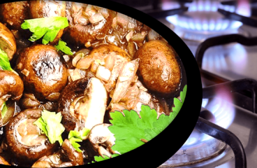 Tocăniță de Ciuperci Champignon în 7 Pași<span class="rmp-archive-results-widget "><i class=" rmp-icon rmp-icon--ratings rmp-icon--star rmp-icon--full-highlight"></i><i class=" rmp-icon rmp-icon--ratings rmp-icon--star rmp-icon--full-highlight"></i><i class=" rmp-icon rmp-icon--ratings rmp-icon--star rmp-icon--full-highlight"></i><i class=" rmp-icon rmp-icon--ratings rmp-icon--star rmp-icon--full-highlight"></i><i class=" rmp-icon rmp-icon--ratings rmp-icon--star "></i> <span>4.1 (20)</span></span>